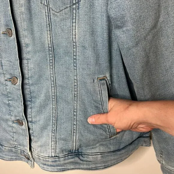 Levi's Denim Trucker Jacket Women's 2X Plus Size Sherpa Quilted Lined Blue Jean - Picture 5 of 10